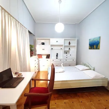 Charm & Comfort Near Petralona Station-3